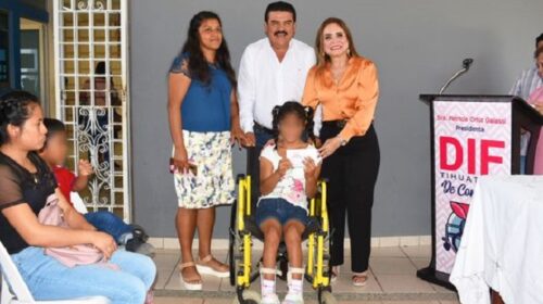 Asiste DIF a niños del programa Apadrinando de corazón