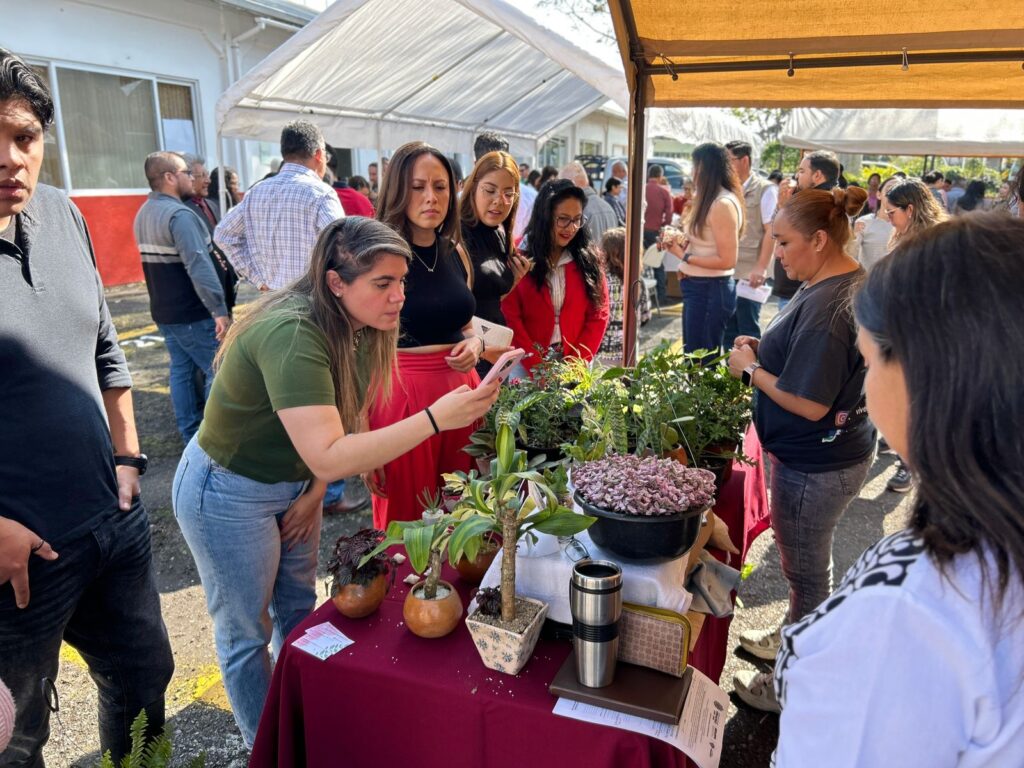 f04777b4-80d1-4e28-ad9e-59e8fb3261cc