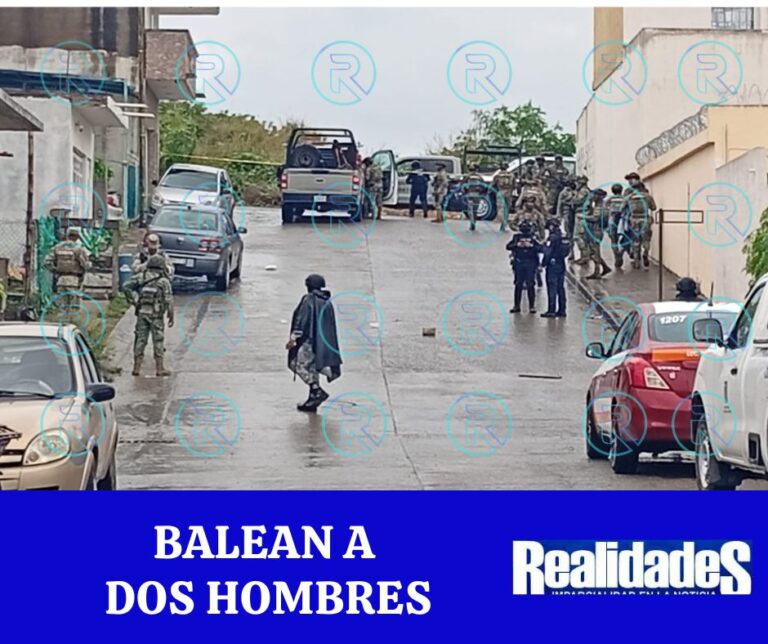 Voluntarios rescatan a 12 personas (25)